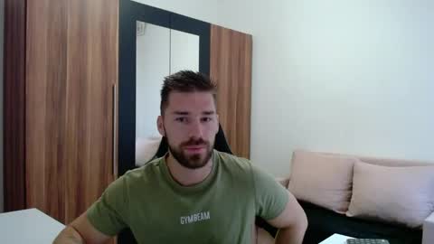 darius_94 online show from June 1, 4:25 am