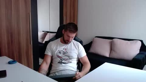 Snapshot of darius_94 chatting on September 25, 9:16 am darius_94 online show from September 25, 9:16 am
