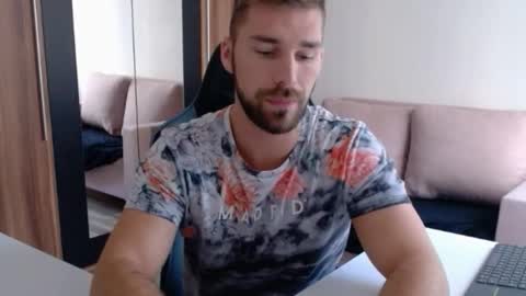 Snapshot of darius_94 chatting on October 20, 11:59 am darius_94 online show from October 20, 11:59 am