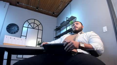 Darius online show from May 3, 11:38 am
