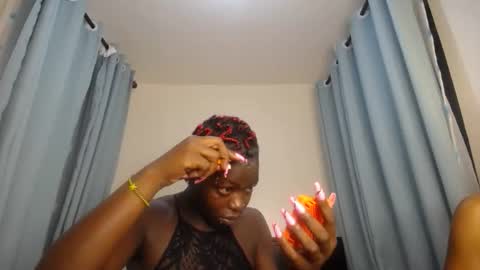 Divah online show from April 12, 6:01 pm