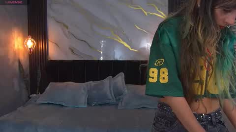 dark_dominika online show from March 15, 1:36 pm