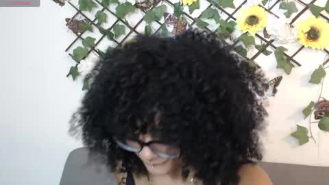 dark_flama online show from May 5, 1:23 am