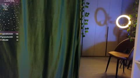 Nova online show from April 18, 7:07 pm