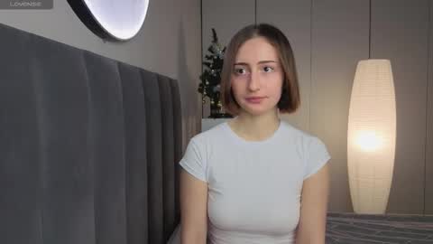 Emily online show from February 5, 7:12 am