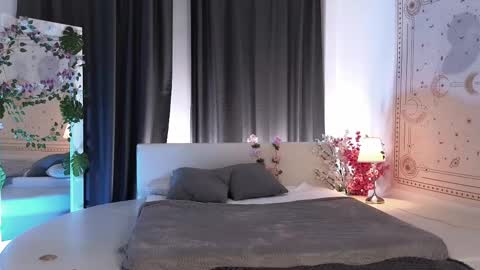 Snapshot of dark_vamp_ chatting on March 7, 10:45 am Vamp  online show from March 7, 10:45 am