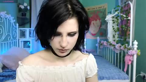 Snapshot of dark_vamp_ chatting on February 24, 4:04 pm Vamp  online show from February 24, 4:04 pm