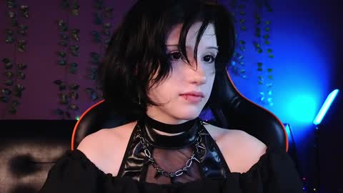 Snapshot of dark_vamp_ chatting on January 18, 9:34 pm Vamp  online show from January 18, 9:34 pm