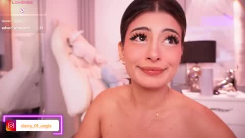 Angel Darcy  online show from May 15, 11:01 pm