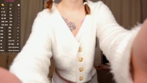 Snapshot of darklycurious chatting on September 19, 10:35 pm Elizabeth online show from September 19, 10:35 pm