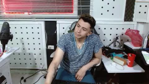 DARKO0717 online show from December 1, 1:42 pm