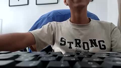 darkr_ider online show from April 14, 4:32 pm