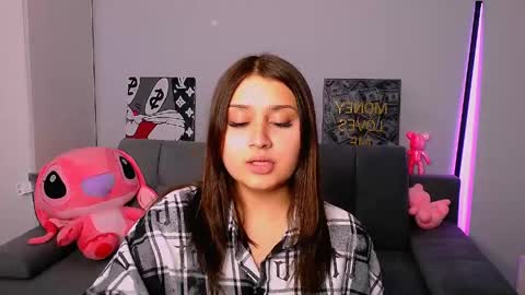 Amelie online show from April 18, 4:53 pm