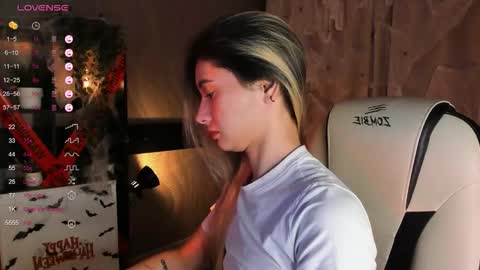 Belle online show from October 30, 3:40 am