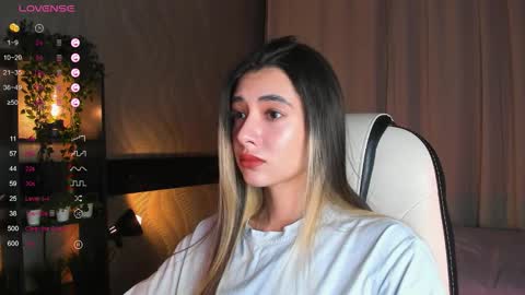 Belle online show from December 3, 3:40 am