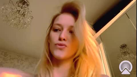 D online show from March 10, 1:43 pm