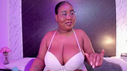  Darnell Queen online show from October 1, 3:38 am