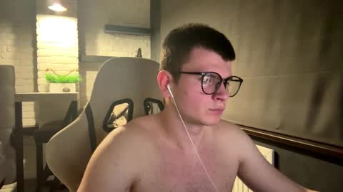 dartallo online show from March 20, 9:31 pm