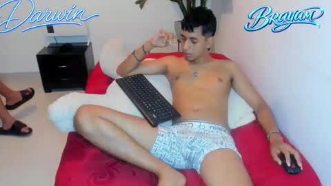 darwinandbrayan online show from February 7, 10:35 pm