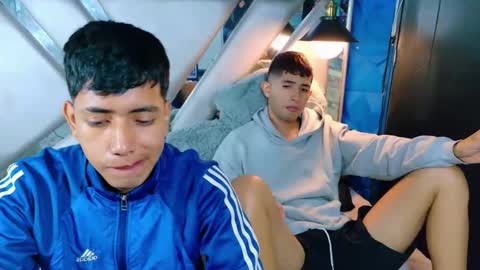 darwinandbrayan online show from January 13, 5:37 am