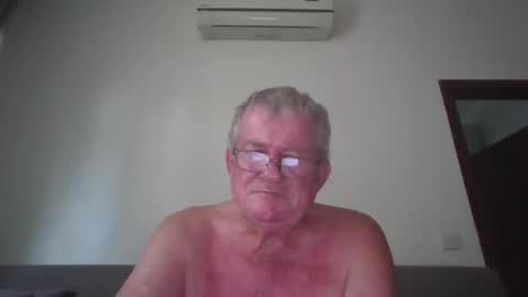 darwincock online show from April 22, 1:46 am