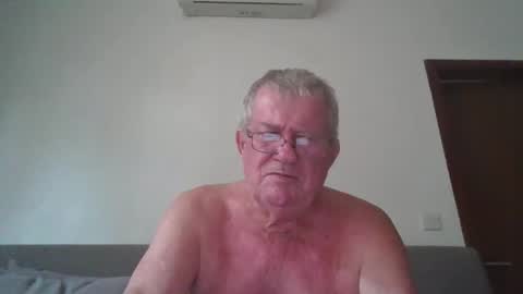 darwincock online show from April 19, 1:39 am