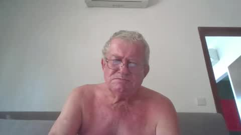 darwincock online show from April 18, 5:09 am