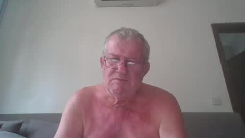 darwincock online show from April 3, 1:34 am