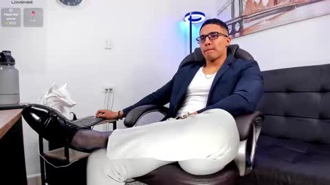 Dash online show from October 27, 1:44 pm