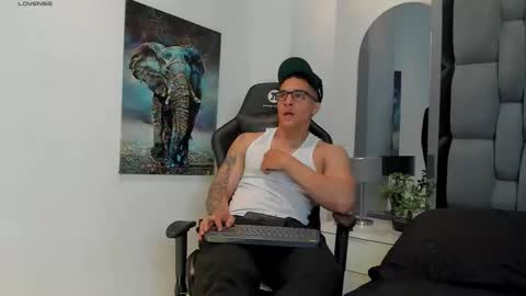 Dash online show from February 18, 12:16 pm