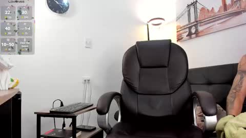 Dash online show from November 27, 2:03 pm