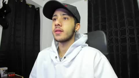 dash lowell   online show from March 6, 11:03 am