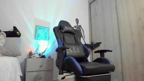 DAVE MAX online show from November 1, 2:12 am