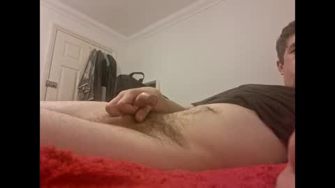 Snapshot of daveycumplaywithme chatting on October 31, 2:01 am daveycumplaywithme online show from October 31, 2:01 am