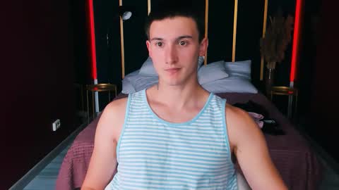 Snapshot of david__diamond chatting on September 14, 4:08 pm David online show from September 14, 4:08 pm