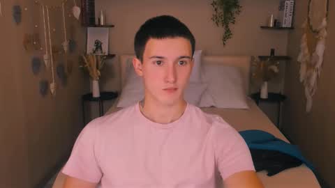 Snapshot of david__diamond chatting on September 17, 3:37 pm David online show from September 17, 3:37 pm