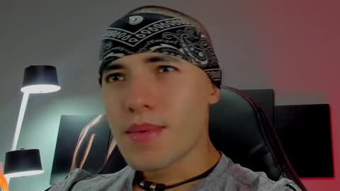 David Jons online show from February 26, 12:20 am