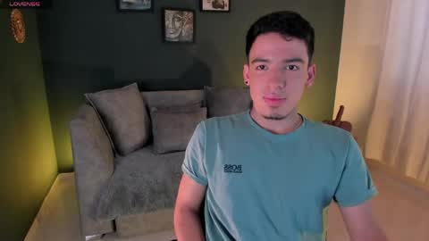 david_osoriox online show from April 21, 8:16 pm