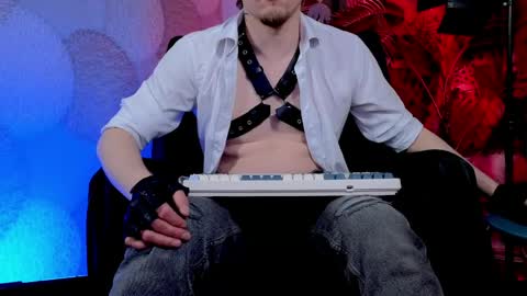 Vincente online show from April 3, 8:27 pm