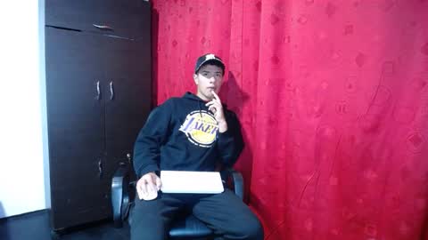 Snapshot of davidkaloc chatting on October 24, 2:56 am David online show from October 24, 2:56 am