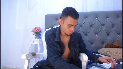 Snapshot of daviid_457 chatting on October 24, 12:06 pm David online show from October 24, 12:06 pm