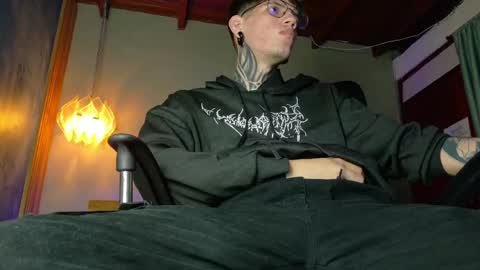 daviid_huge online show from April 11, 3:00 am