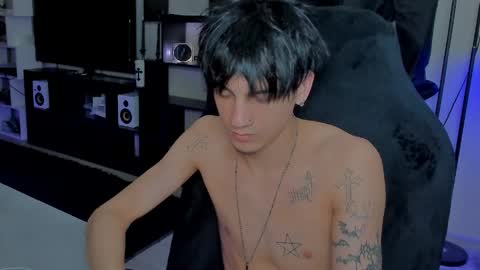 davis online show from April 2, 4:42 am