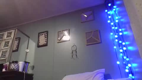 davoswayvo1 online show from November 19, 8:02 am