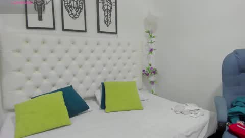 Snapshot of dayhan_santos chatting on October 2, 10:58 am dayhan_santos online show from October 2, 10:58 am