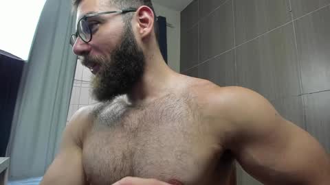 Snapshot of deanlek chatting on December 9, 8:01 pm Dean online show from December 9, 8:01 pm