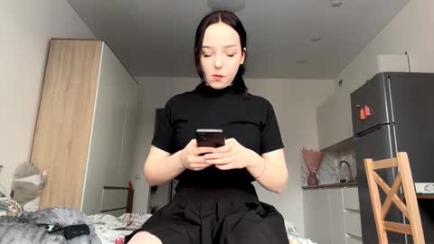 deannabonefield online show from December 15, 5:58 am