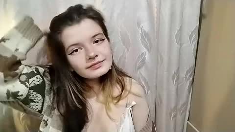 Camille online show from April 9, 4:45 pm