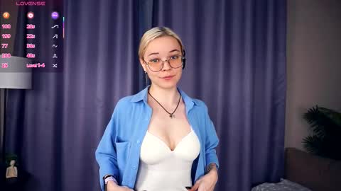 Charlie 18yo online show from December 1, 5:27 am