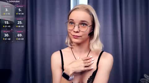 Charlie 18yo online show from October 14, 5:32 am